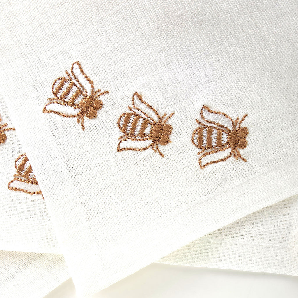 Toscana Bee Cocktail Napkins in Off-White – Set of 4