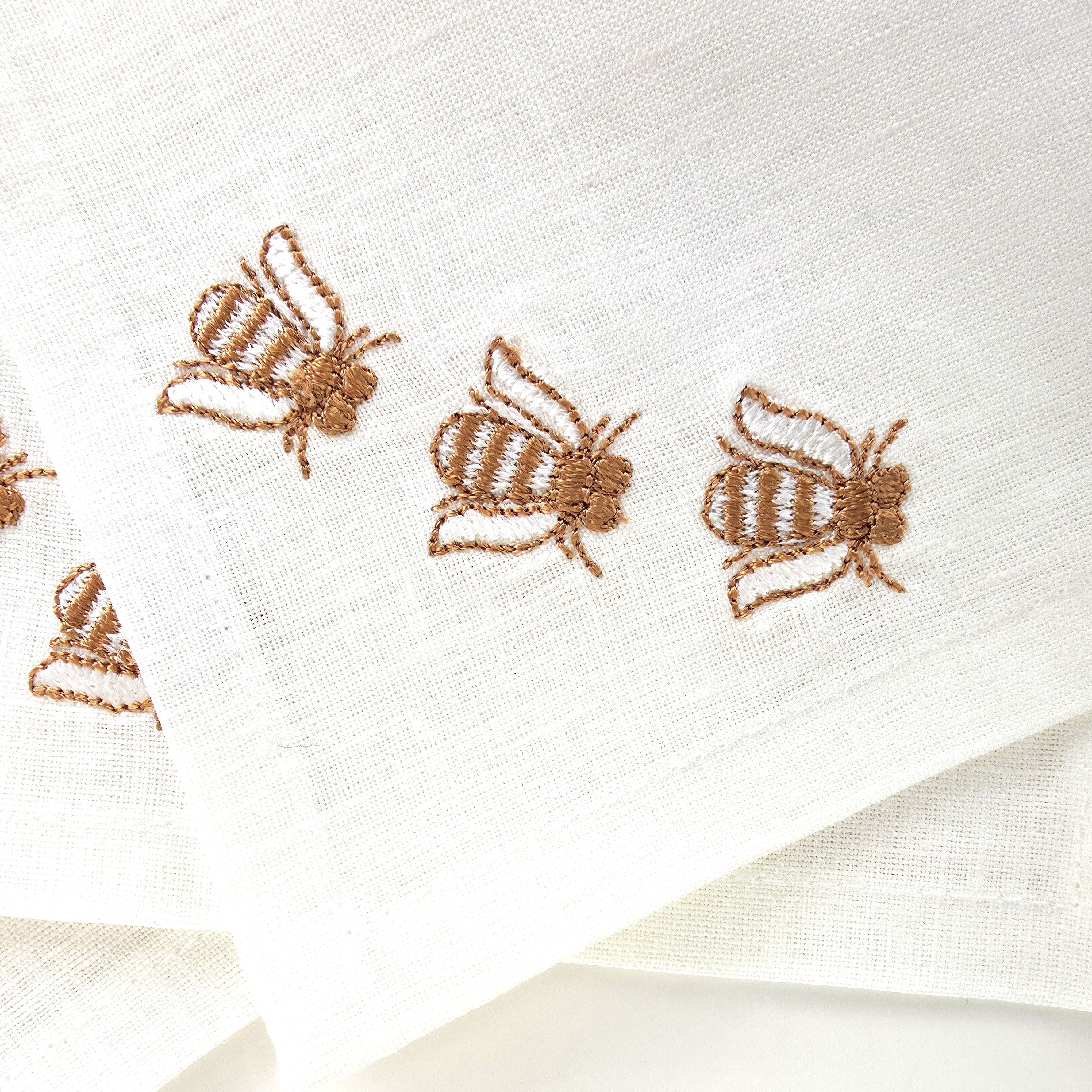 Toscana Bee Cocktail Napkins in Off-White – Set of 4