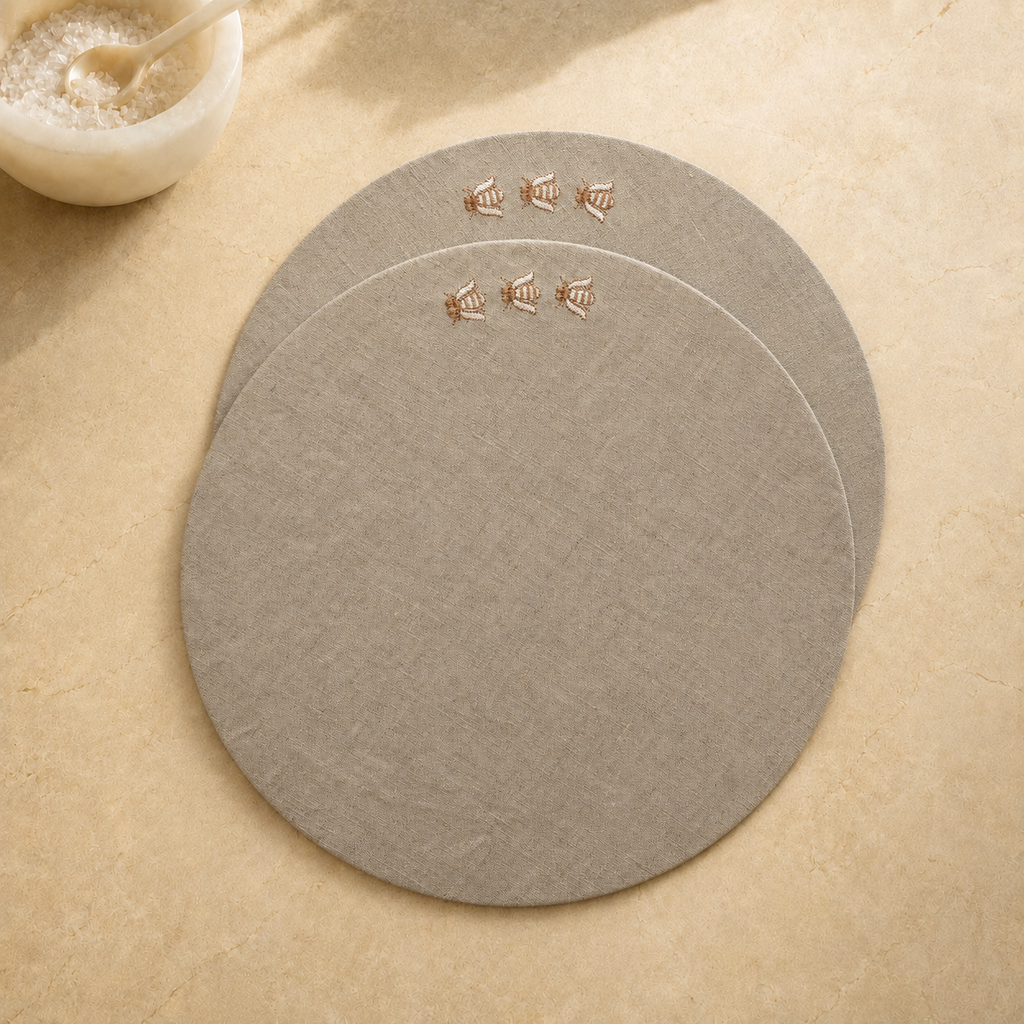 Toscana Bee Placemats in Oatmeal Stone – Set of 2