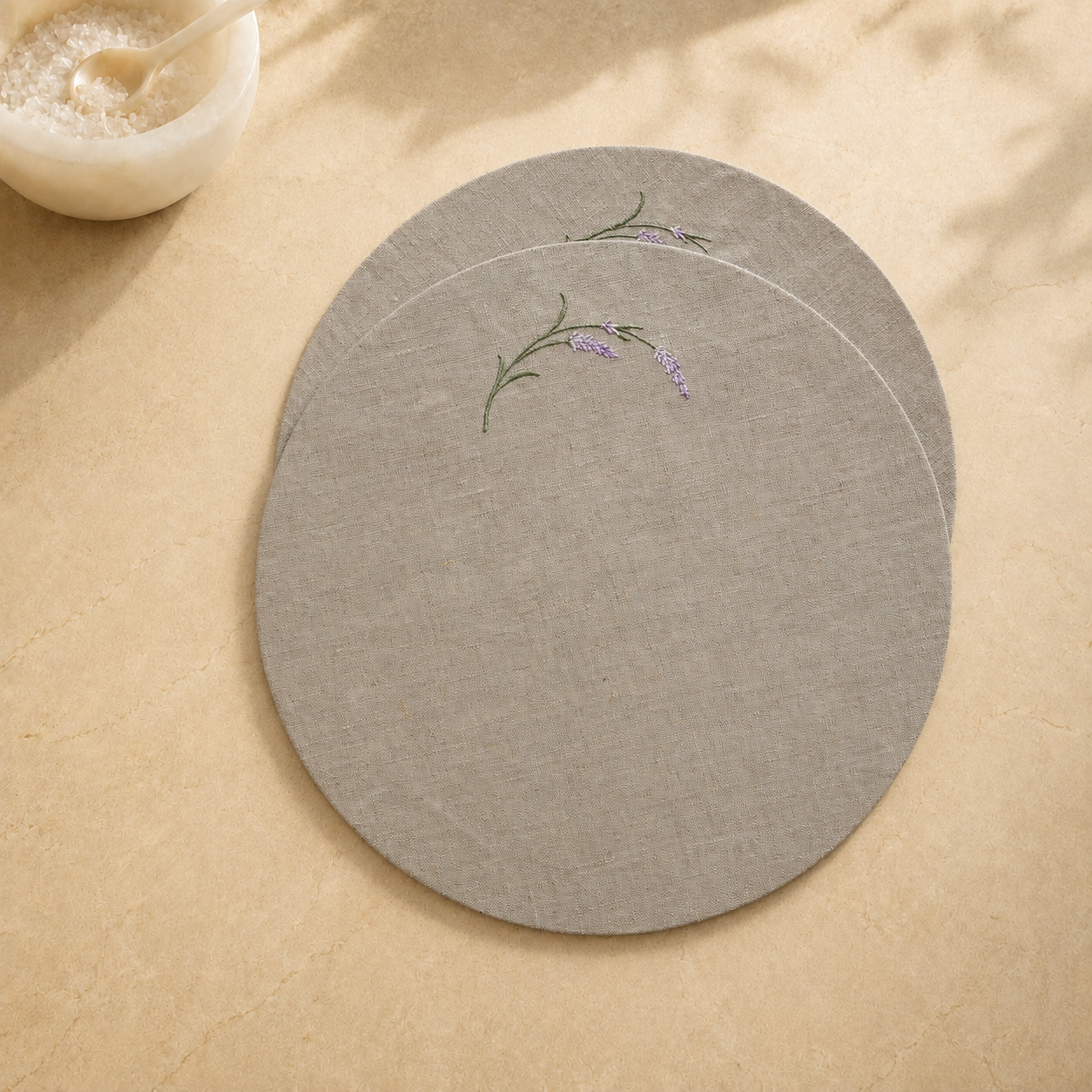 Manteles de Lavanda Toscana en Piedra Avena – Juego de 2